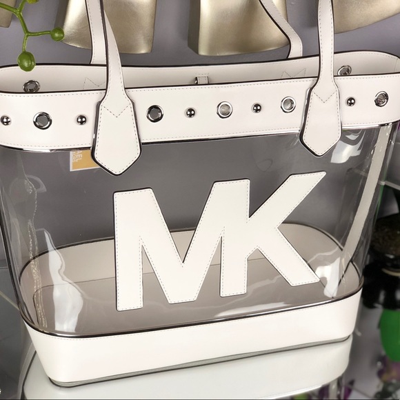 1 DAY SALE!! Michael Kors Montauk MK Logo Tote - Picture 3 of 8